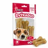Nakloněný packshot žvýkadla 204048 na bílém pozadí, před balením vpravo dole dvě malé kosti 8 cm vyjmuté z balení.